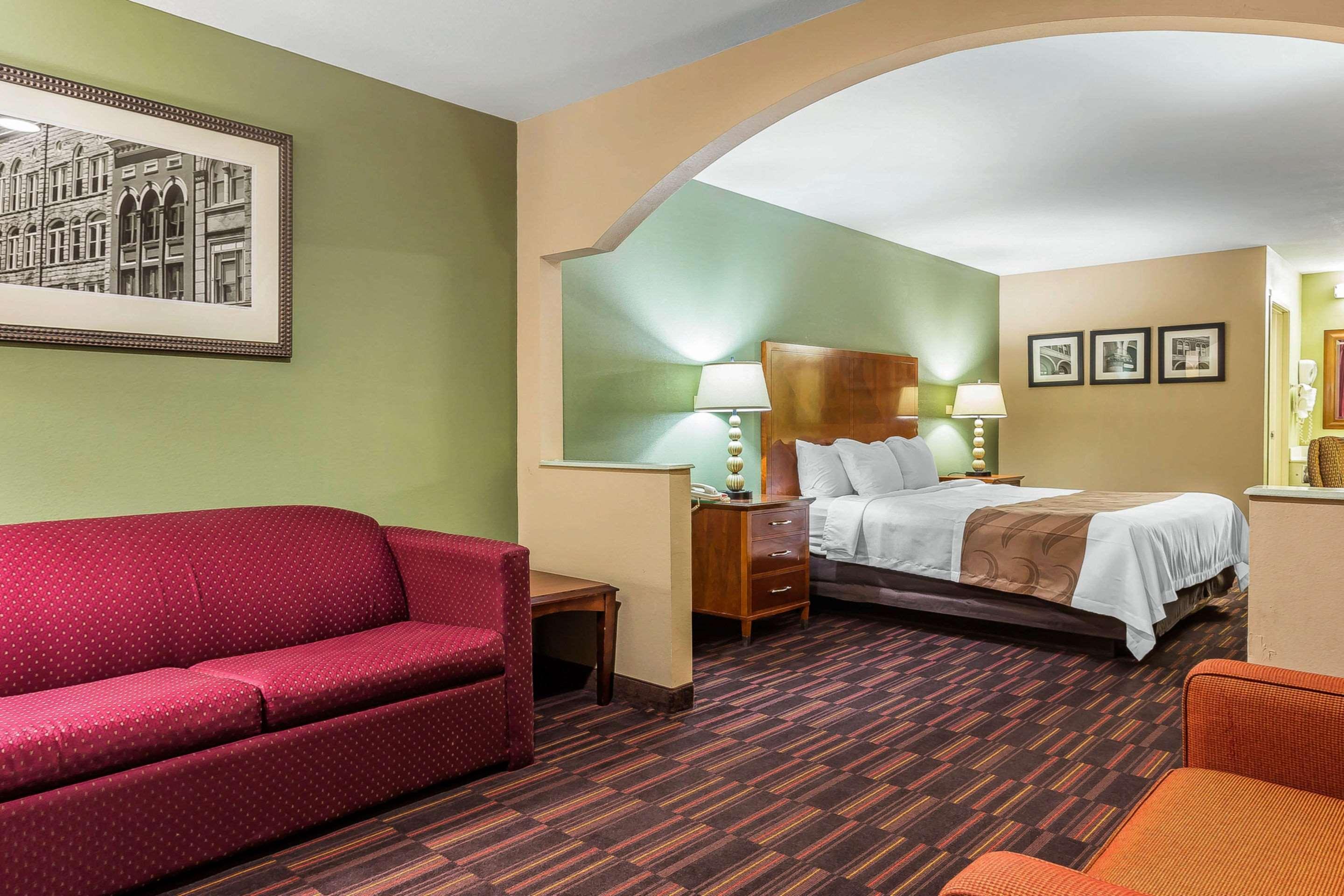 Quality Inn & Suites Near Robins Air Force Base Warner Robins Zewnętrze zdjęcie