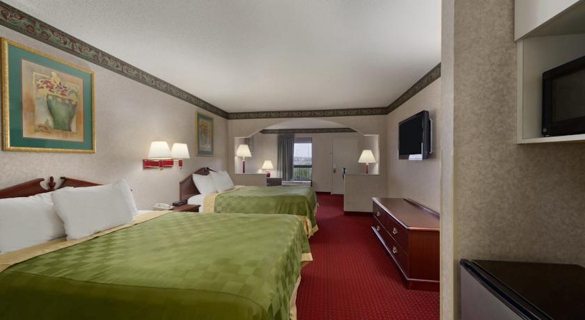 Quality Inn & Suites Near Robins Air Force Base Warner Robins Zewnętrze zdjęcie