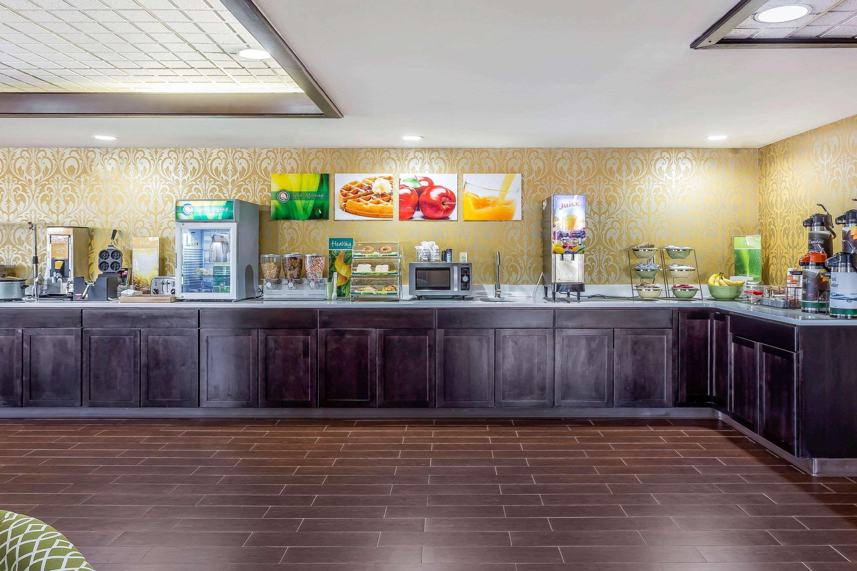 Quality Inn & Suites Near Robins Air Force Base Warner Robins Zewnętrze zdjęcie