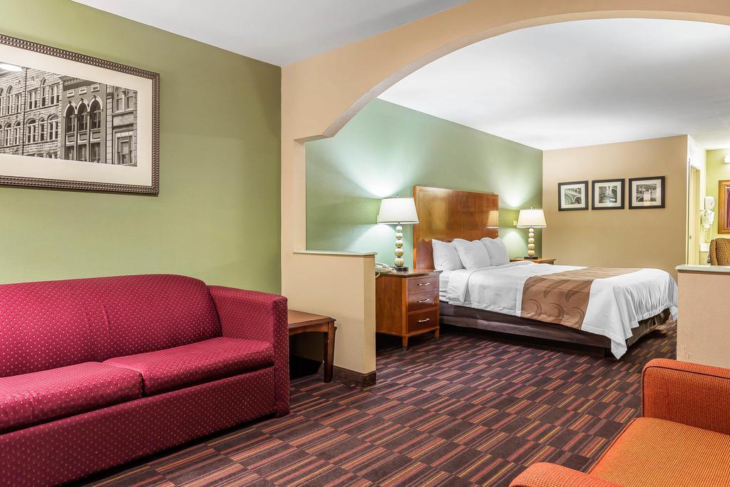 Quality Inn & Suites Near Robins Air Force Base Warner Robins Zewnętrze zdjęcie